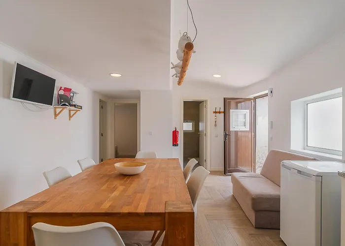 Between Mountain And Sea Prázdninový dům