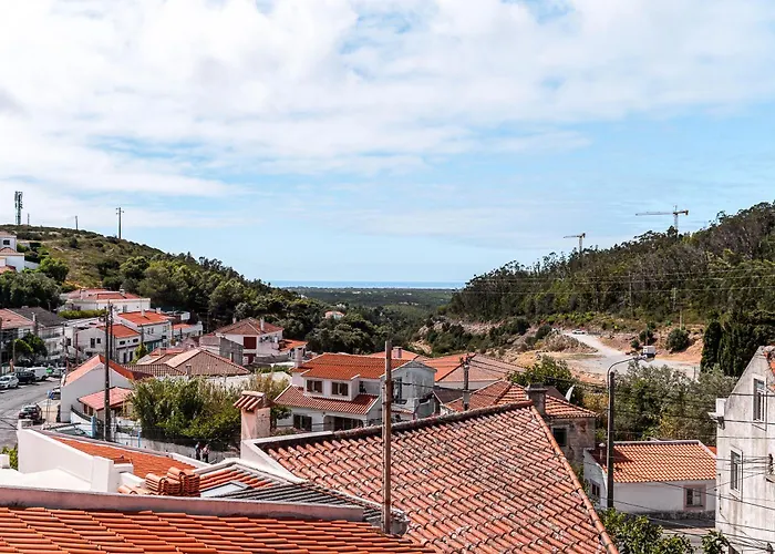 Between Mountain And Sea