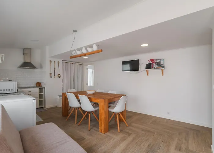 Between Mountain And Sea Prázdninový dům