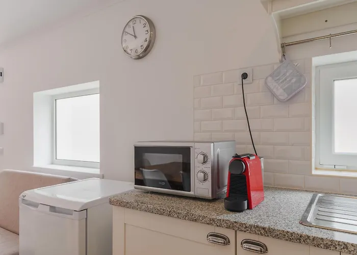 Between Mountain And Sea * Alcabideche