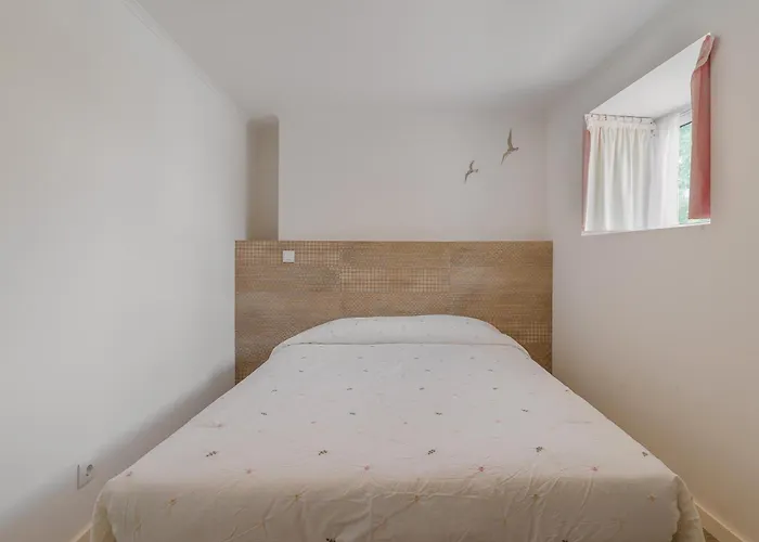 Between Mountain And Sea * Alcabideche